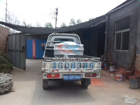 不锈钢振动筛分机发货